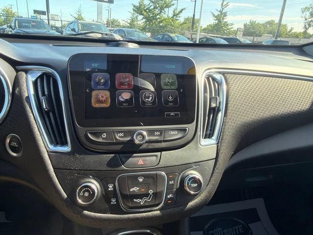 Used 2018 Chevrolet Malibu LT FWD image 40