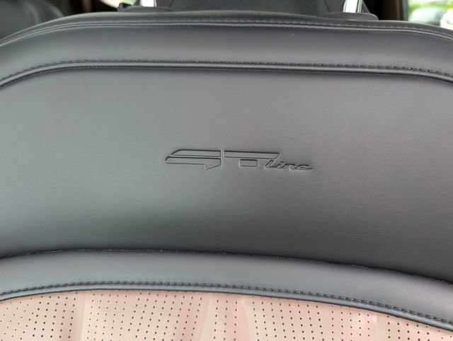 Used 2024 Kia EV9 GT-Line AWD/4WD image 12