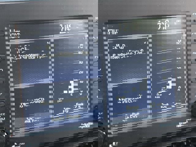 Used 2021 Toyota RAV4 XLE Premium image 19