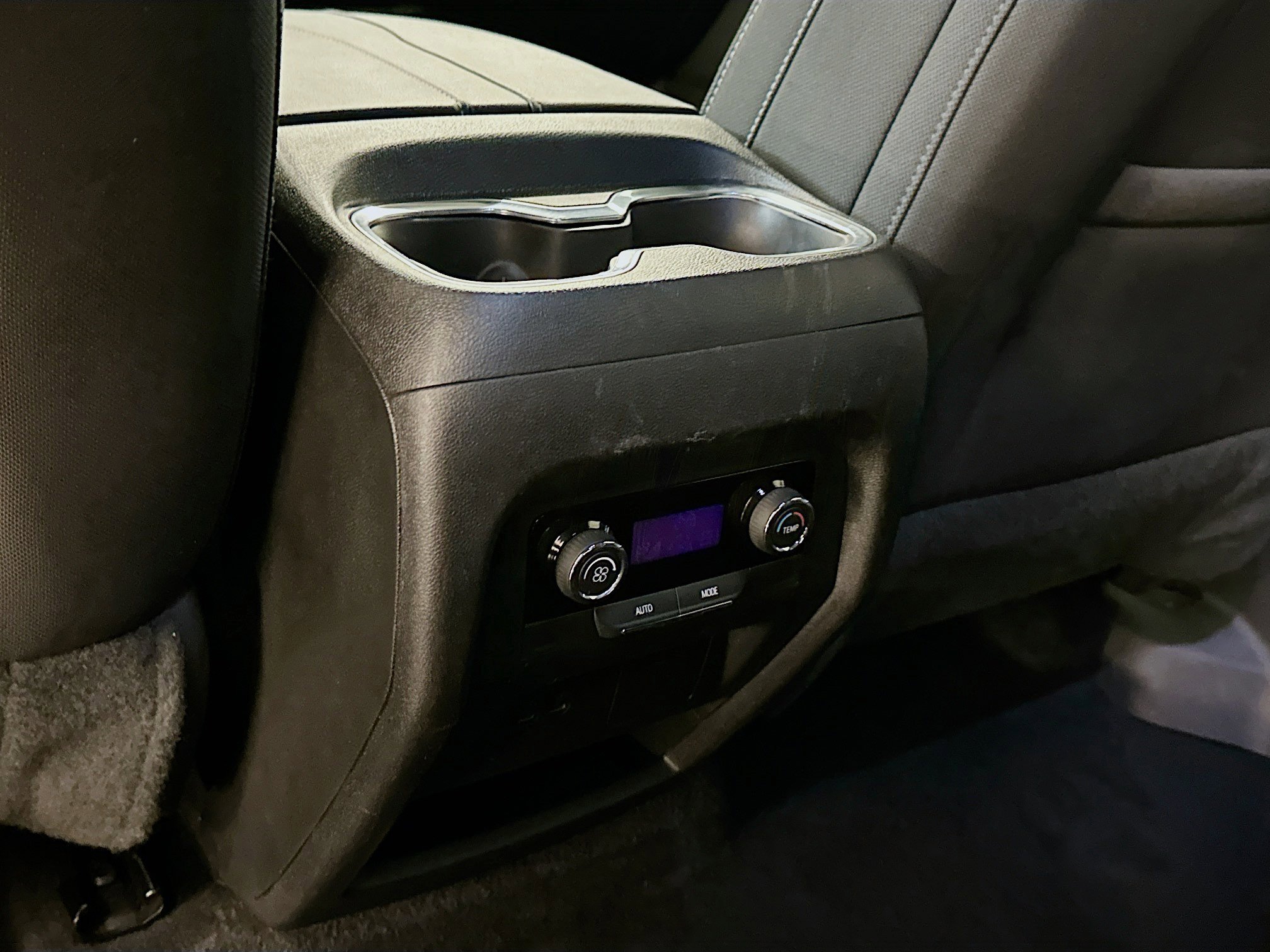 Used 2025 Chevrolet Traverse LT AWD/4WD image 28