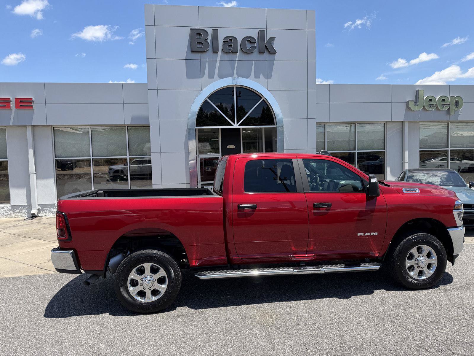 Used 2026 RAM 2500 Big Horn AWD/4WD image 3