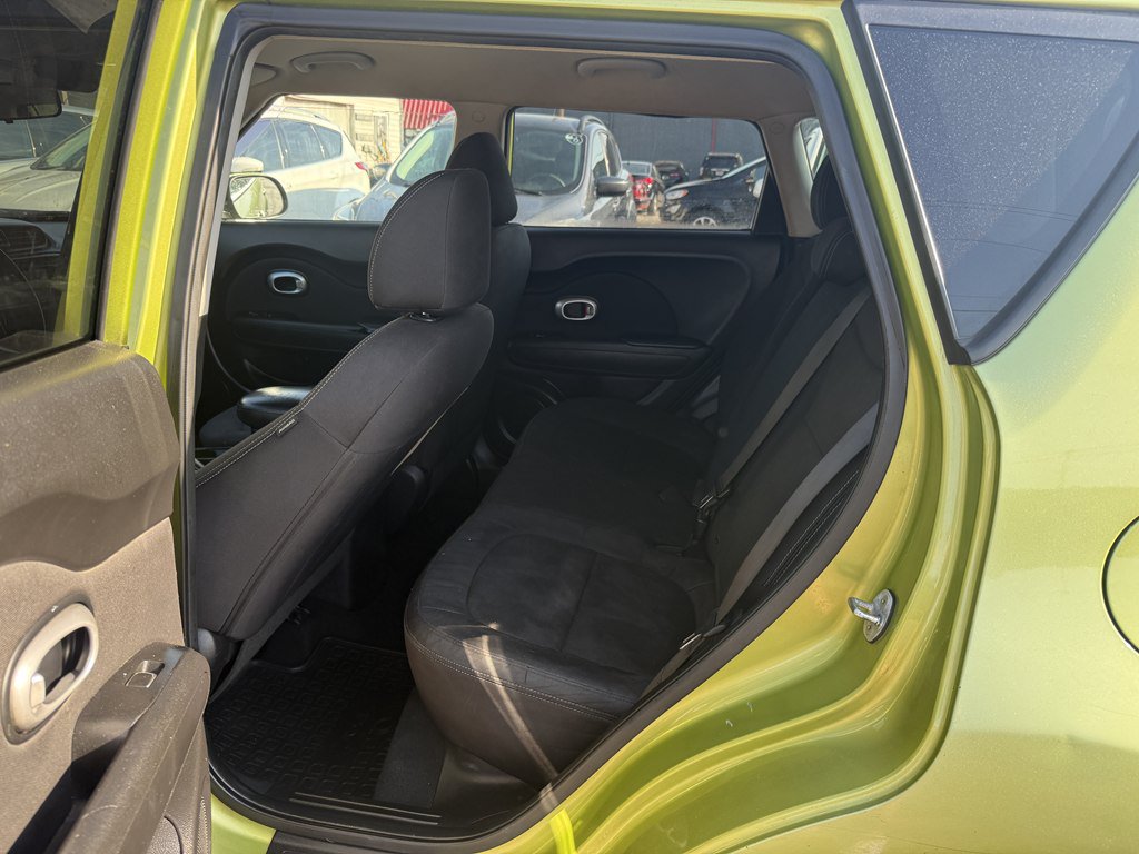 Used 2018 Kia Soul FWD image 14