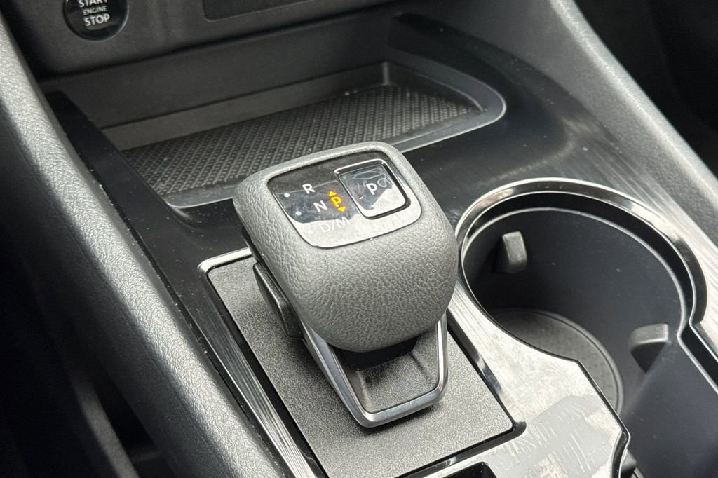 Used 2024 Nissan Rogue SV image 21