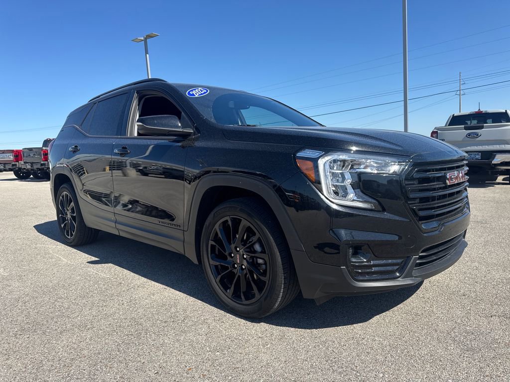 Used 2023 GMC Terrain SLT w/ Elevation Edition FWD image 8