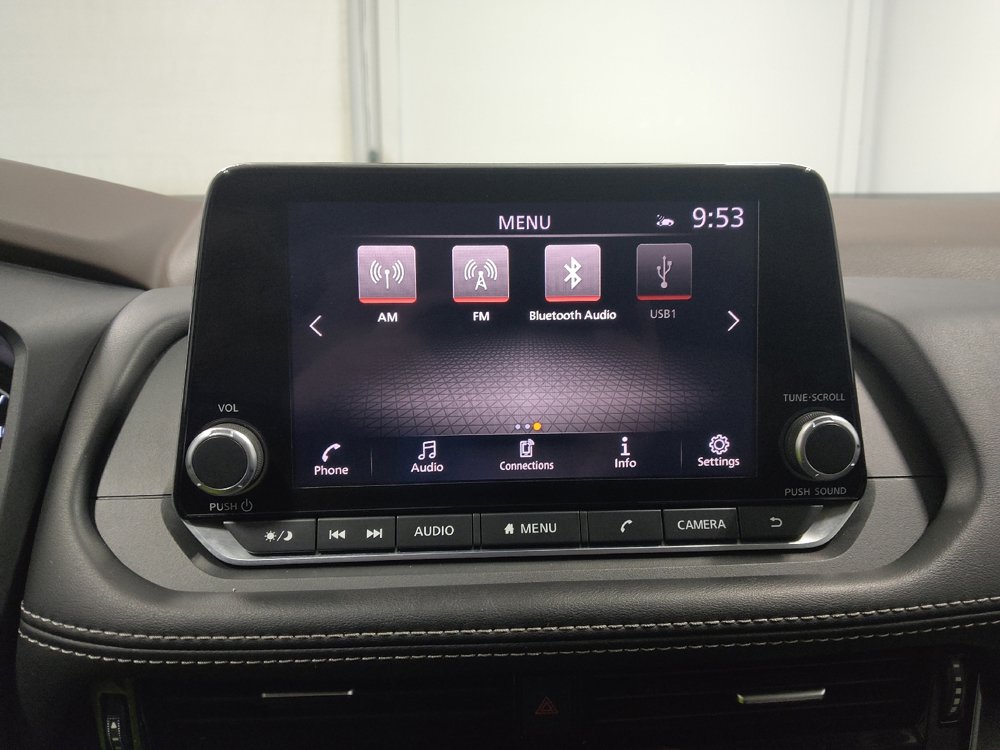 Used 2023 Nissan Rogue SV image 25