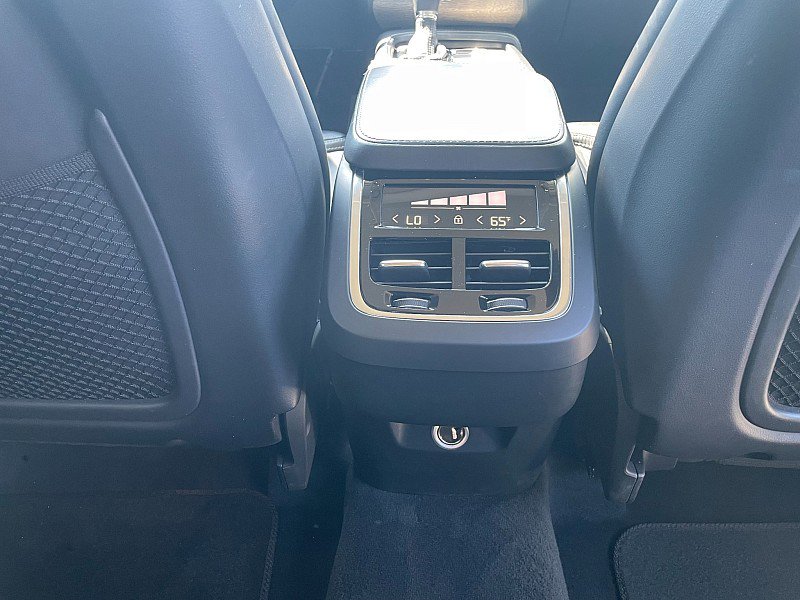 Used 2020 Volvo XC90 T6 Inscription image 35