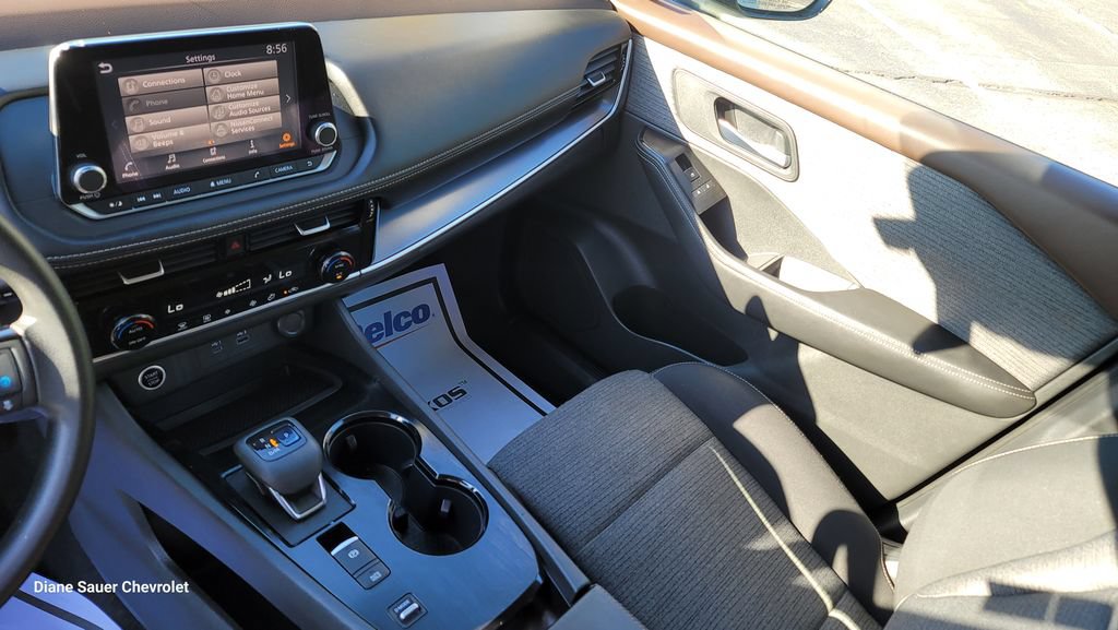 Used 2021 Nissan Rogue SV FWD image 23