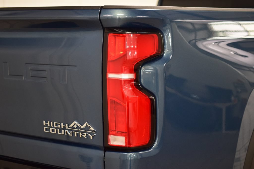 New 2026 Chevrolet Silverado 2500 High Country w/ High Country Premium Package AWD/4WD image 22