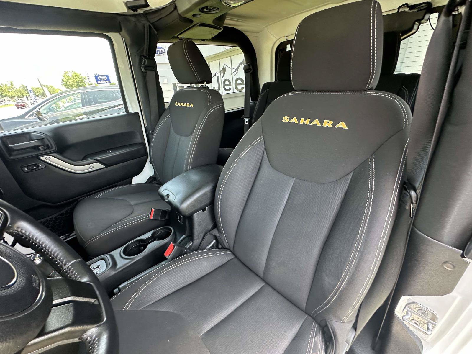 Used 2015 Jeep Wrangler Sahara w/ Connectivity Group AWD/4WD image 21