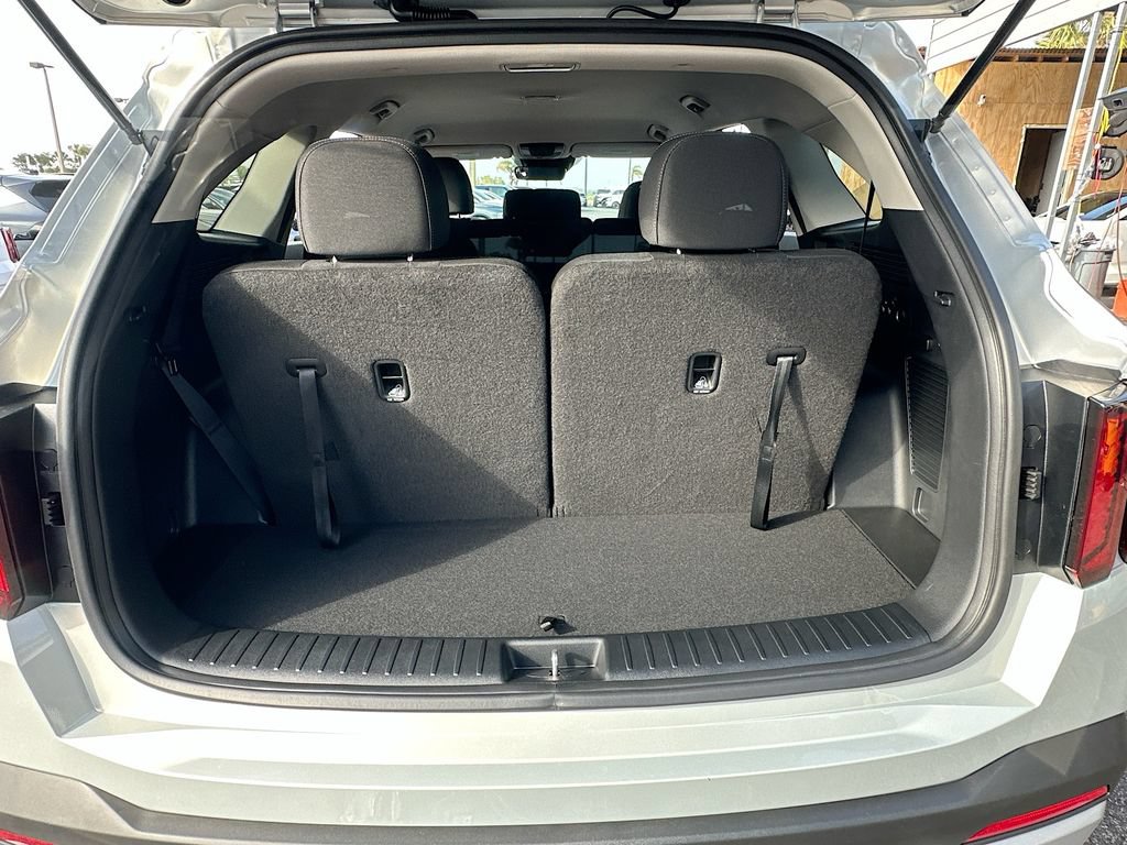 New 2026 Kia Sorento LX FWD image 23