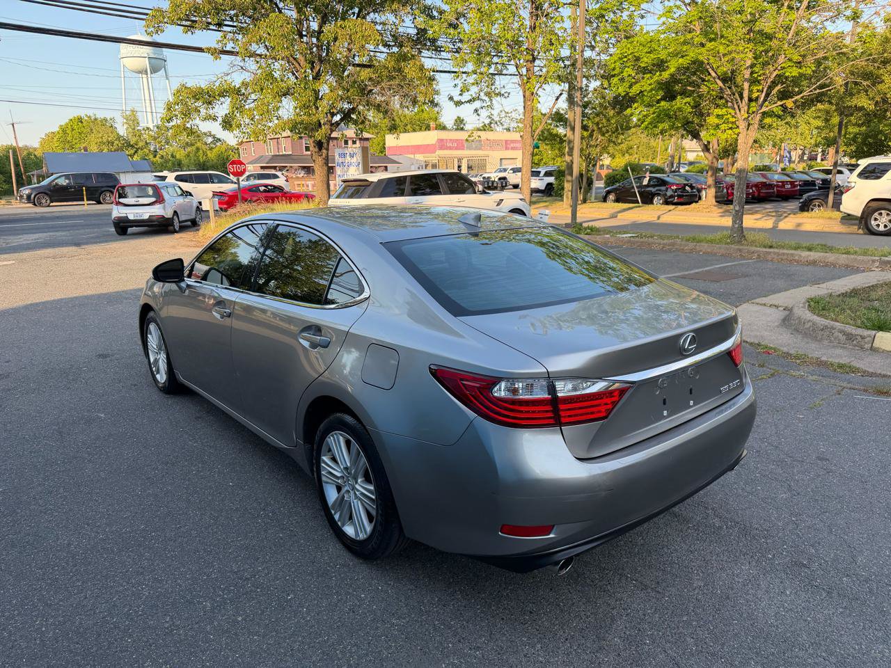 Used 2015 Lexus ES 350 w/ Premium Package FWD image 2