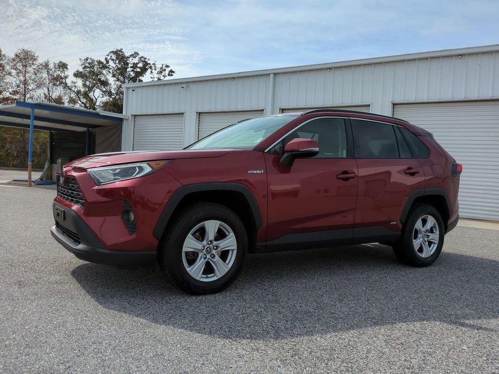 Used 2019 Toyota RAV4 XLE video 2