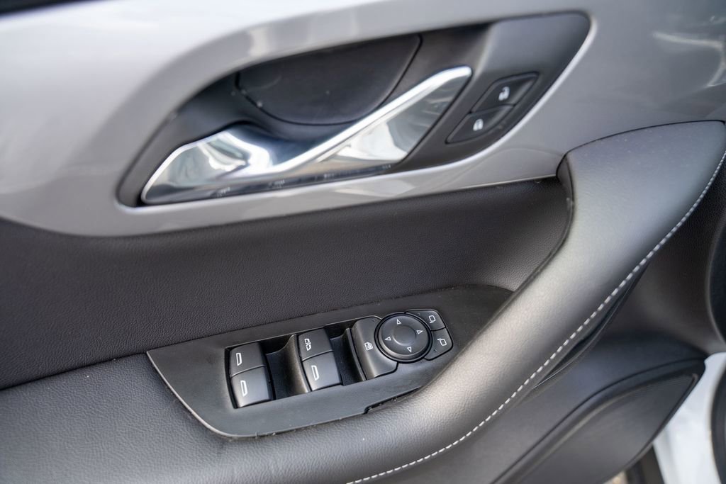 Used 2025 Chevrolet Blazer LT image 16