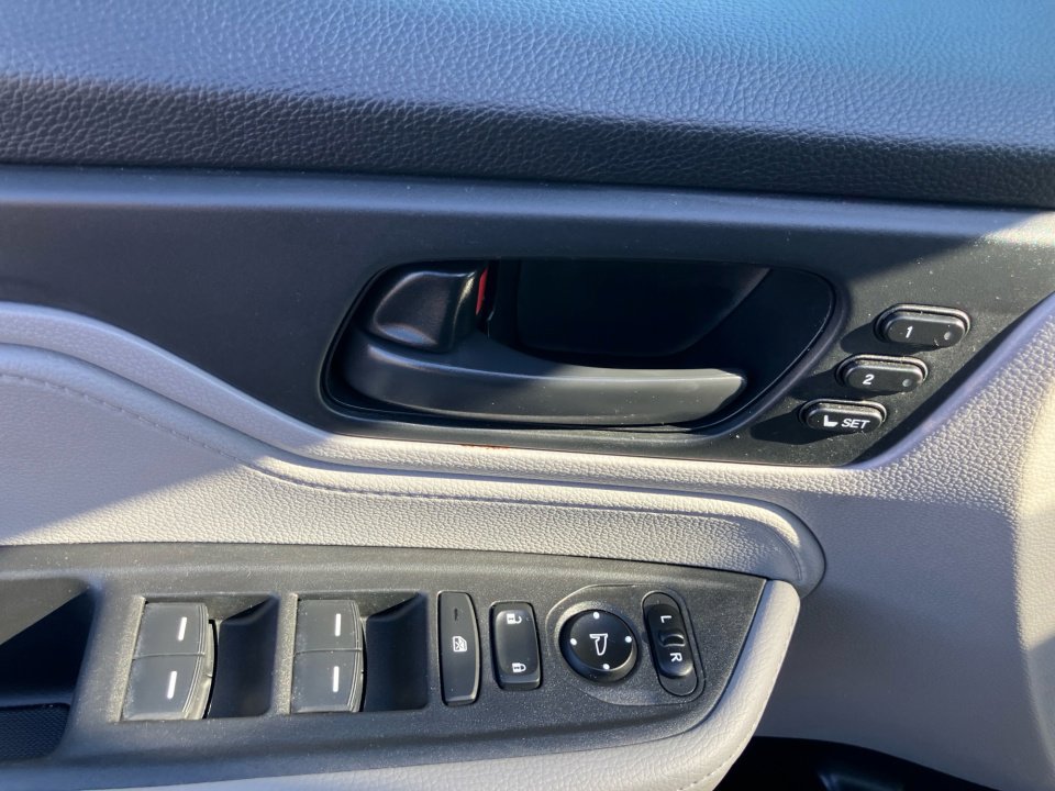 Used 2019 Honda Odyssey EX-L image 36