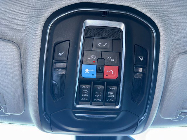 Used 2024 Jeep Grand Cherokee Limited image 26