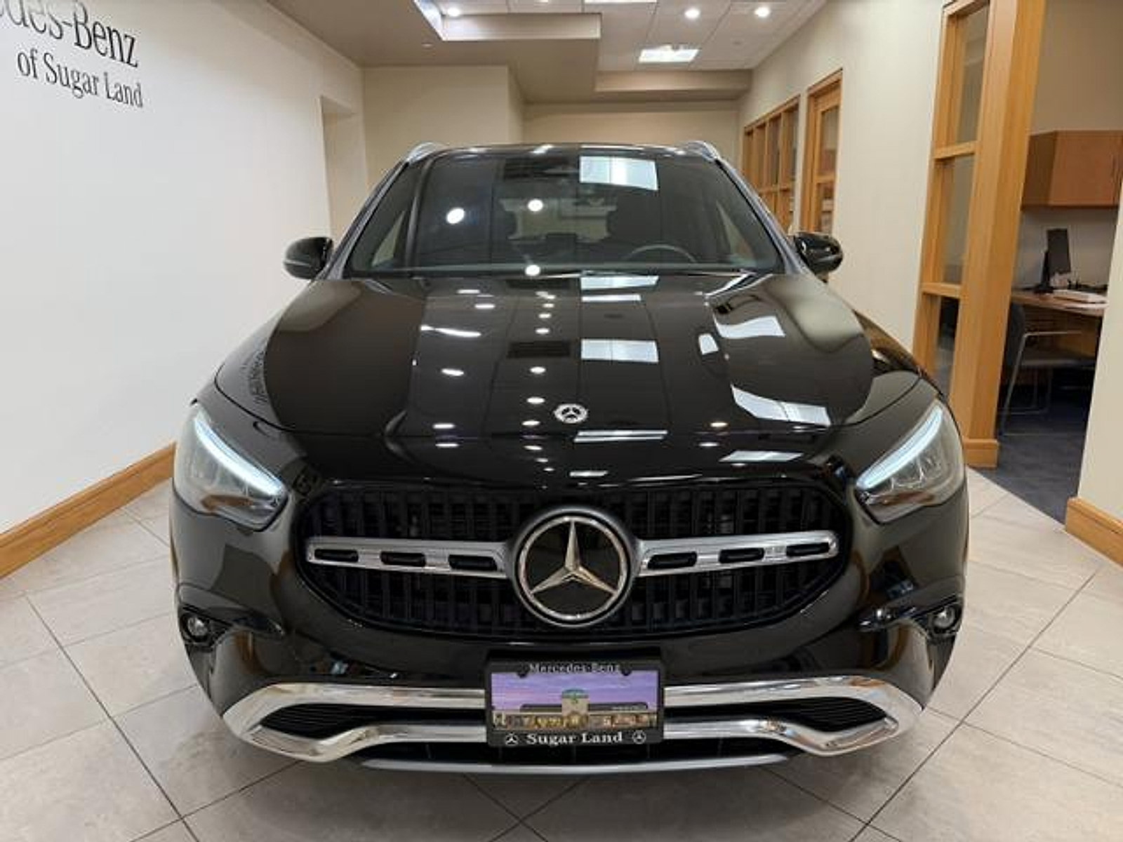Certified 2025 Mercedes-Benz GLA 250 image 2