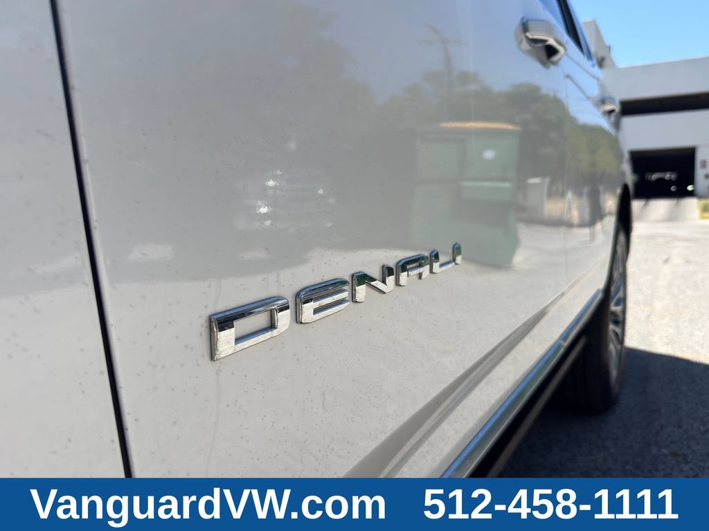 Used 2024 GMC Yukon Denali AWD/4WD image 6