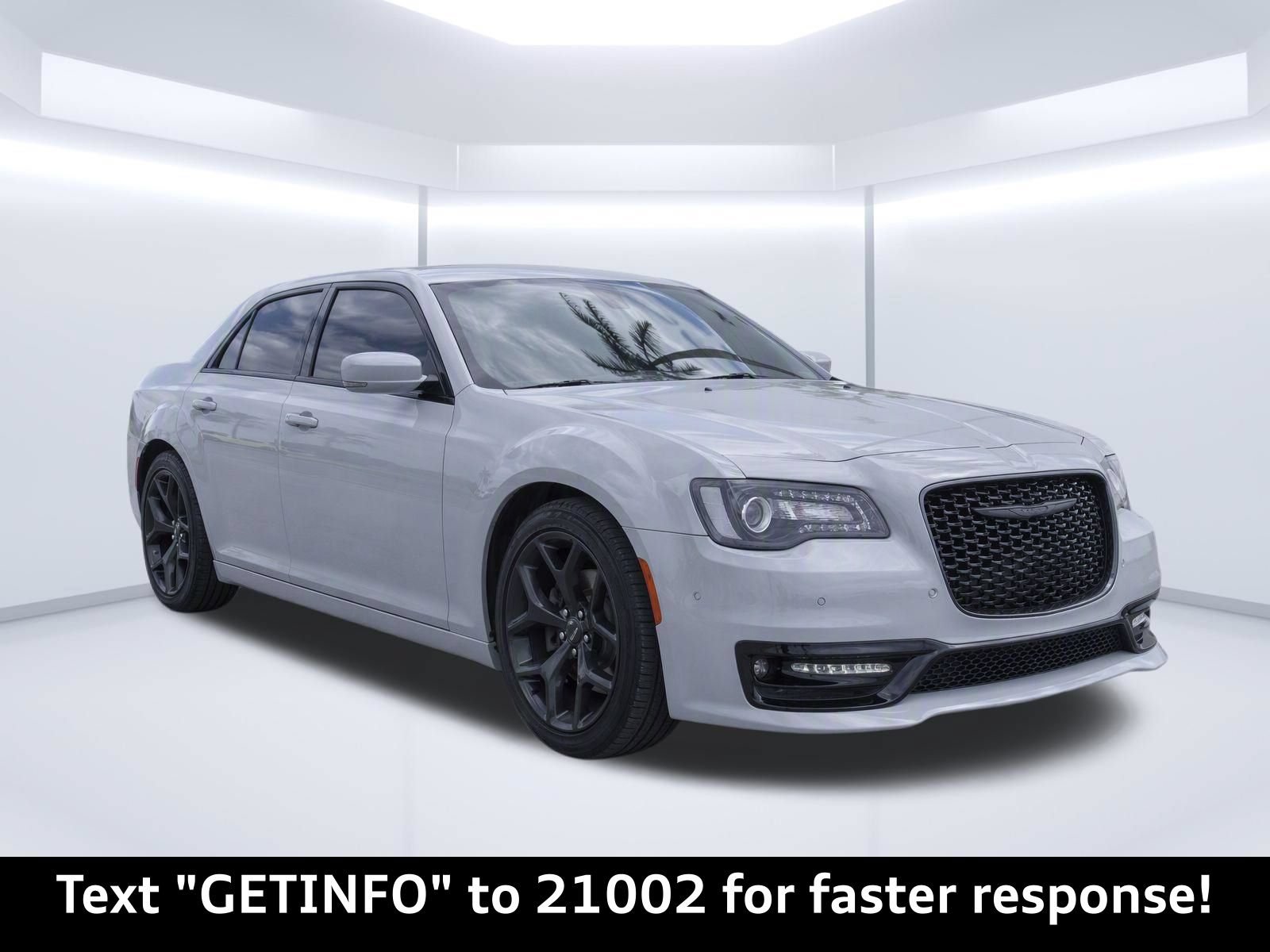 Used 2022 Chrysler 300 S RWD image 2