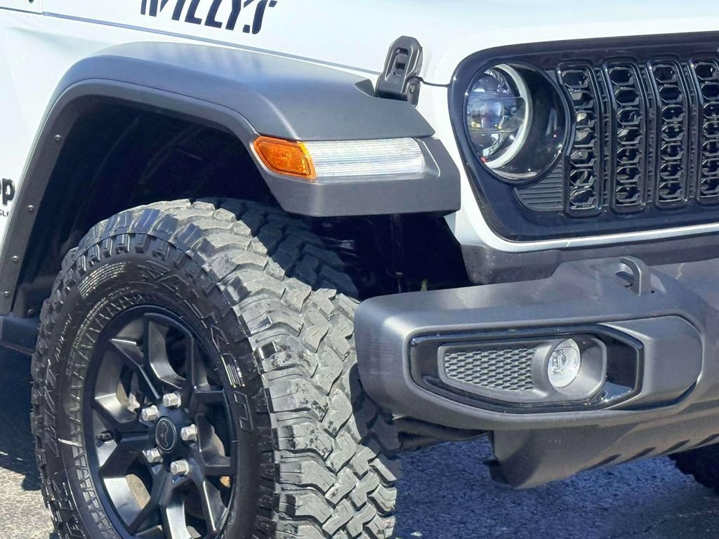 Used 2025 Jeep Wrangler Unlimited Sport AWD/4WD image 5