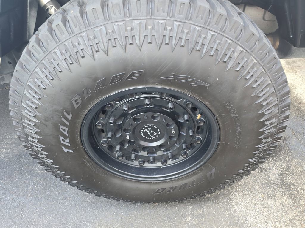 Used 2020 Jeep Gladiator Sport w/ Quick Order Package 24S image 3