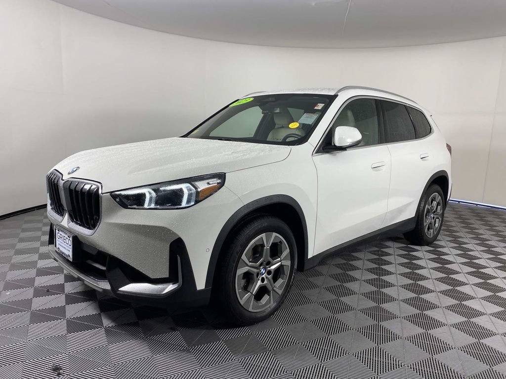 Used 2023 BMW X1 xDrive28i w/ Convenience Package AWD/4WD image 4