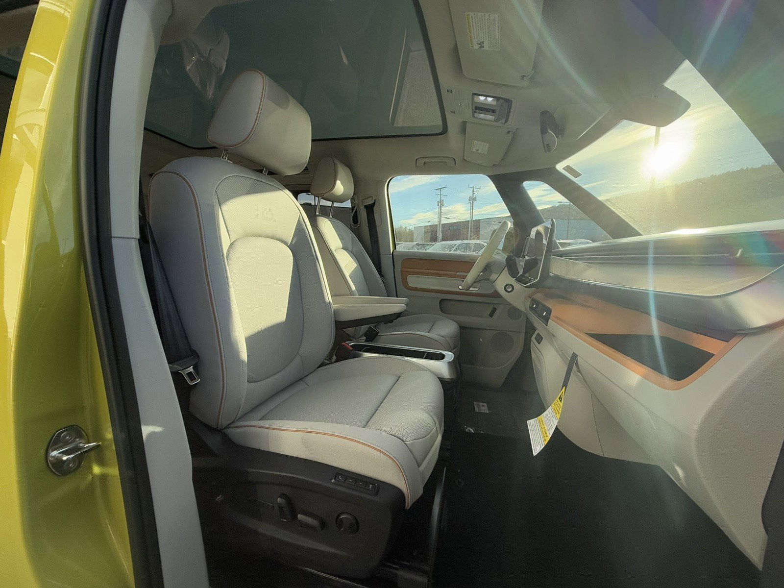 New 2025 Volkswagen ID. Buzz 1st Edition image 27