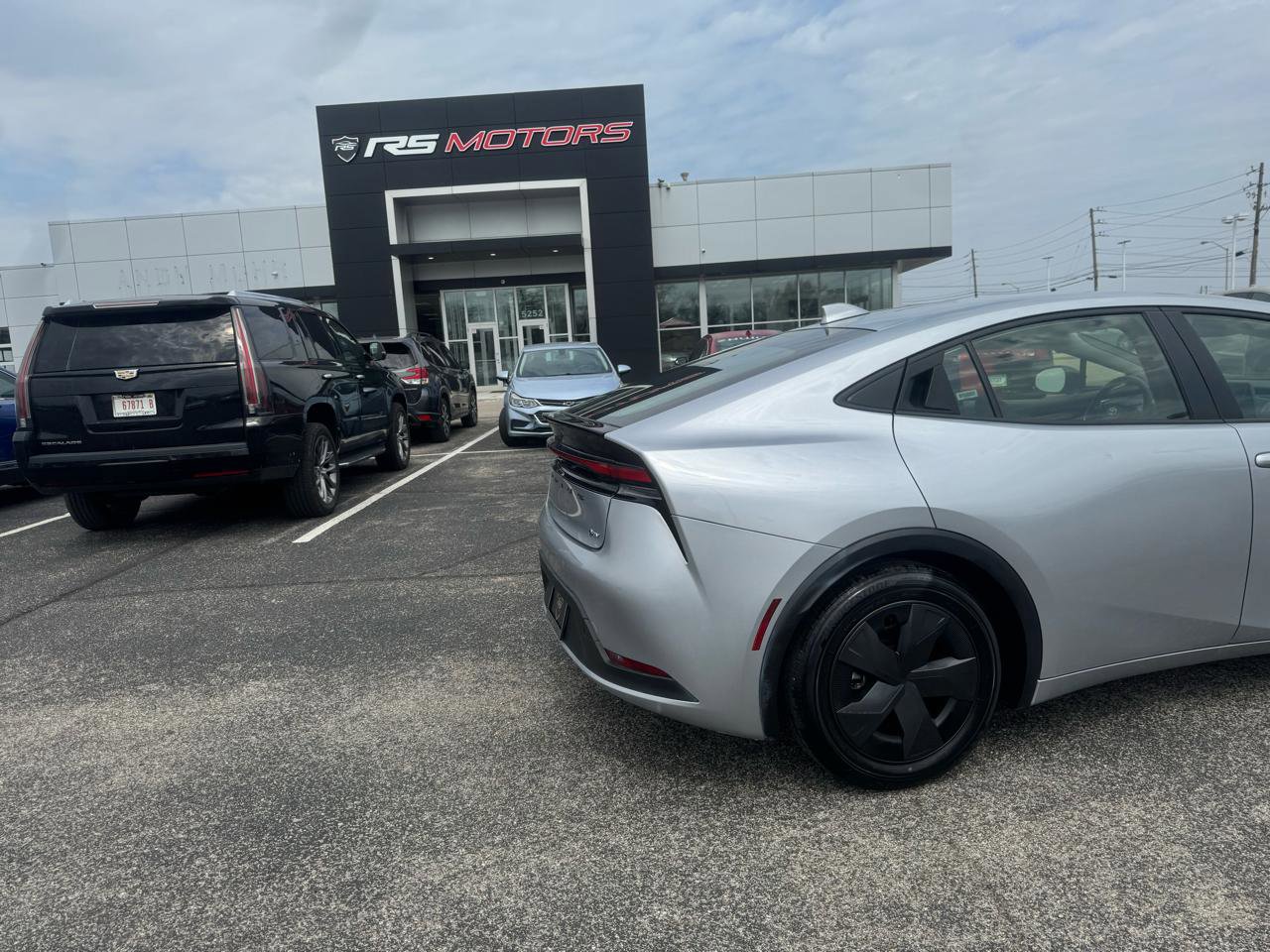 Used 2025 Toyota Prius LE image 13