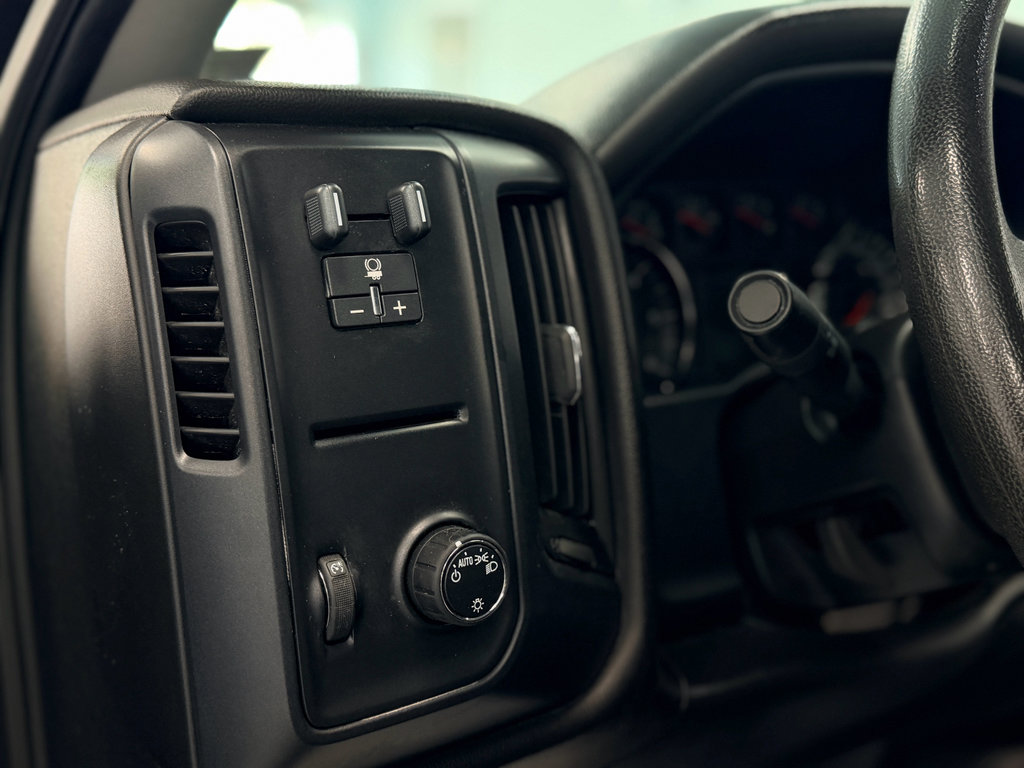 Used 2015 Chevrolet Silverado 2500 W/T w/ WT Convenience Package AWD/4WD image 14