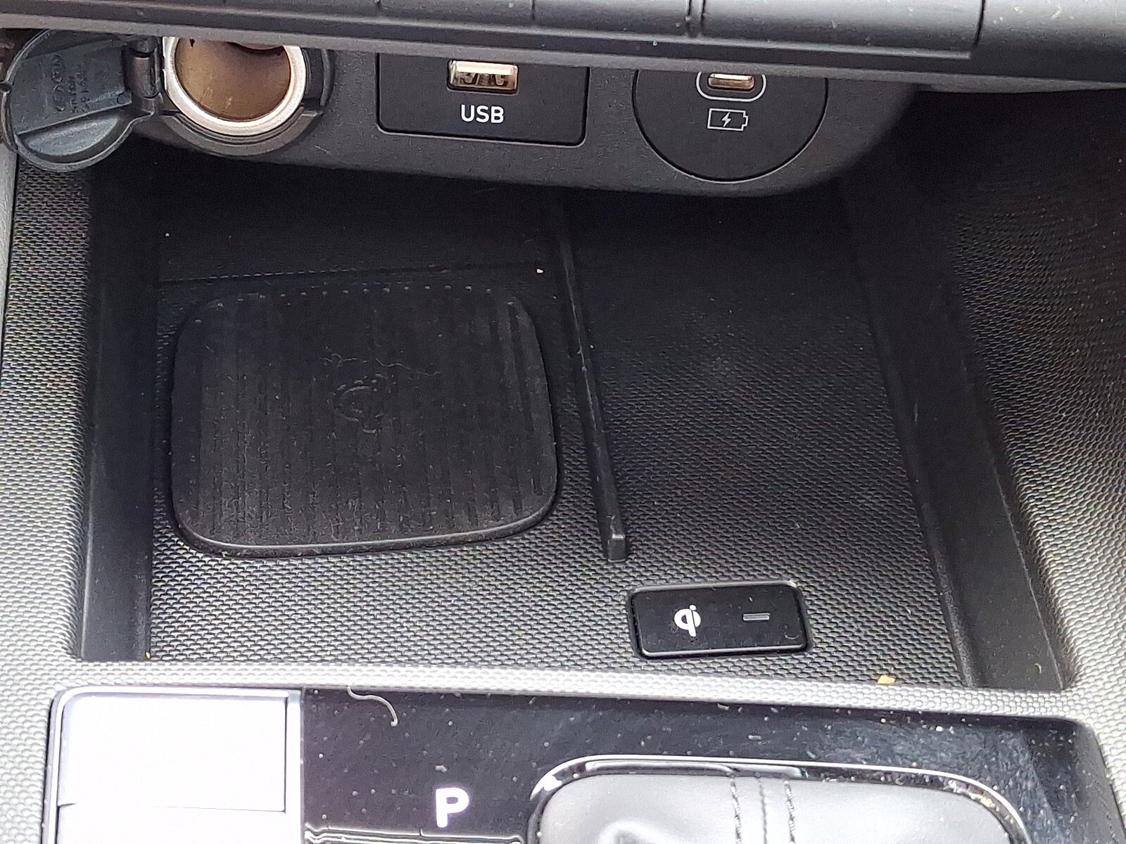 Certified 2025 Hyundai Elantra SEL w/ Cargo Package FWD image 27