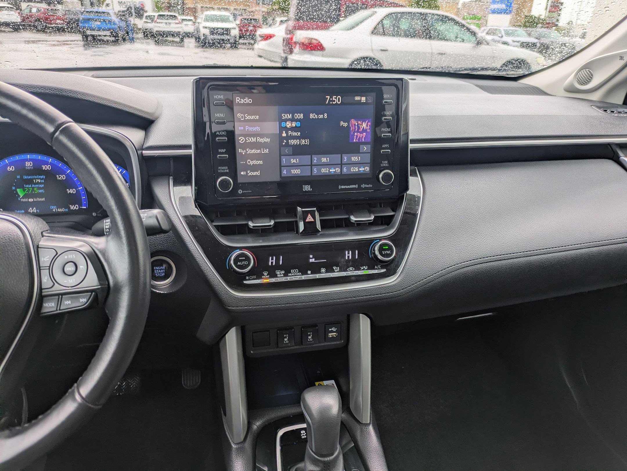 Used 2022 Toyota Corolla Cross XLE w/ Convenience Package AWD/4WD image 28