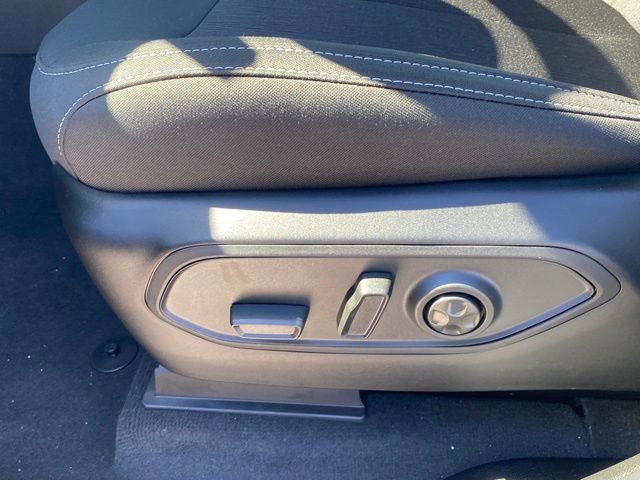 New 2025 Jeep Grand Cherokee L Laredo w/ Luxury Tech Group I AWD/4WD image 16