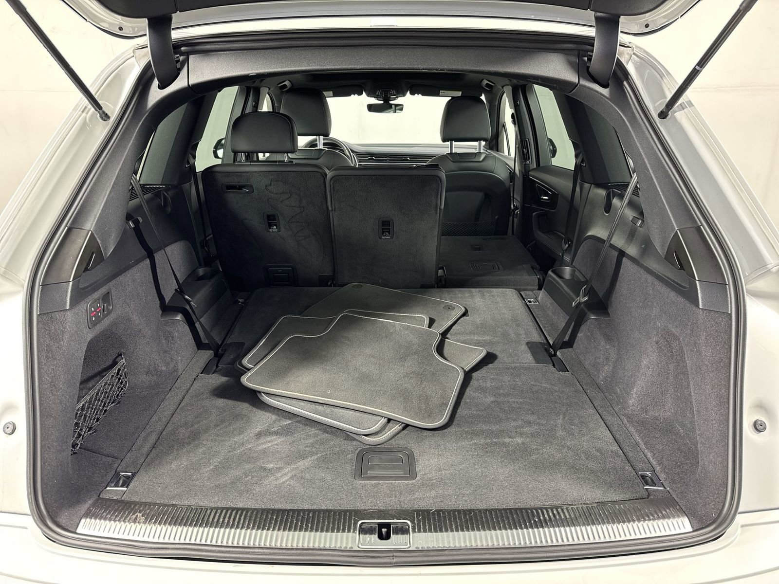 Used 2025 Audi Q7 3.0T Premium Plus image 34