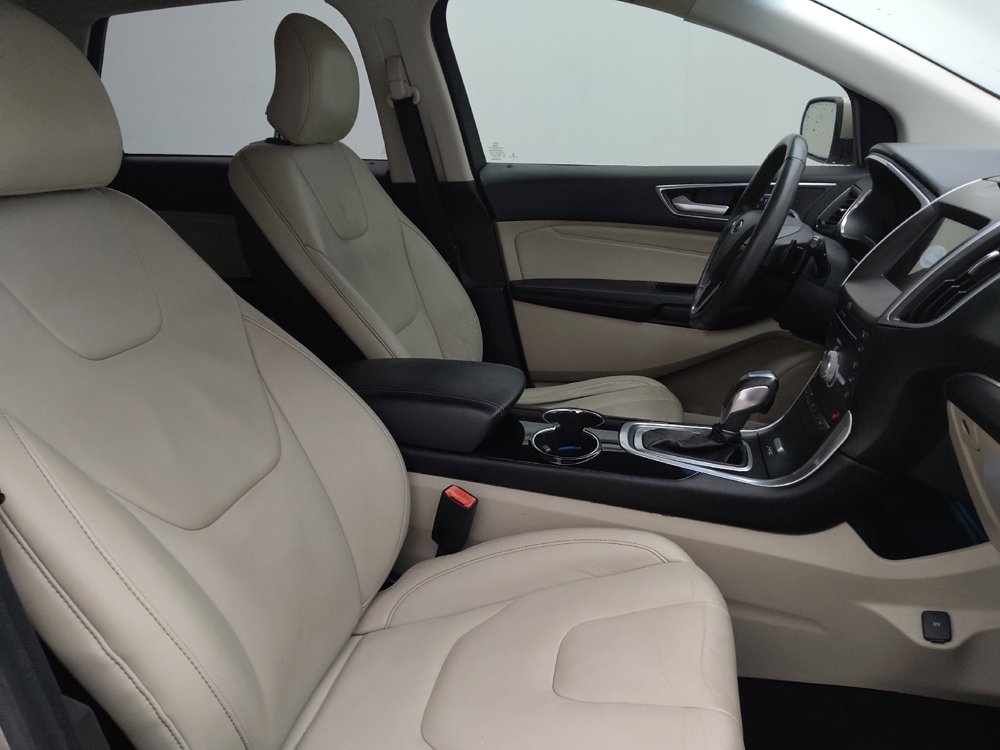Used 2017 Ford Edge Titanium w/ Technology Package FWD image 21