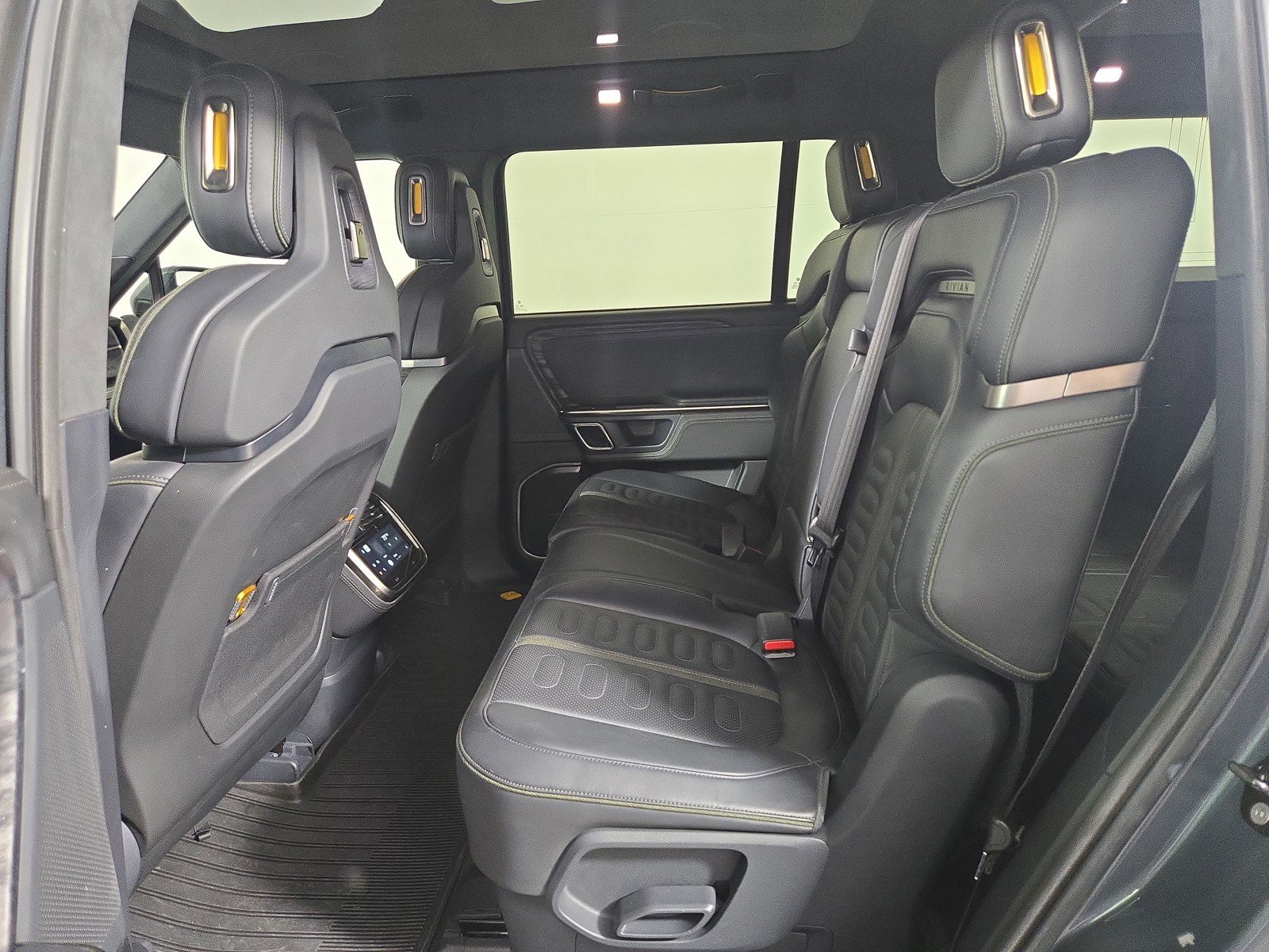 Used 2022 Rivian R1S Launch Edition image 21