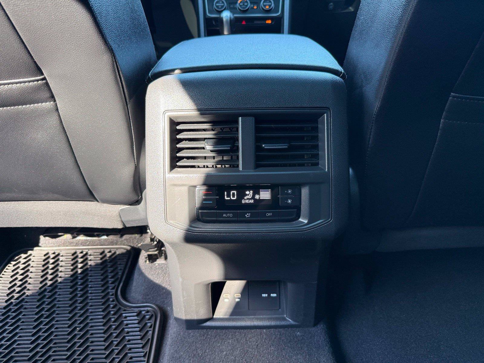 Used 2021 Volkswagen Atlas SE FWD image 34