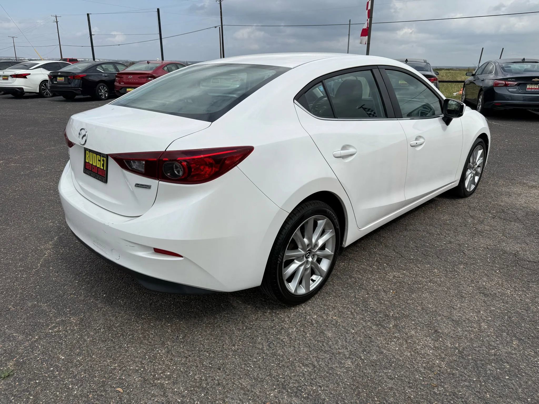 Used 2017 MAZDA MAZDA3 Touring image 5