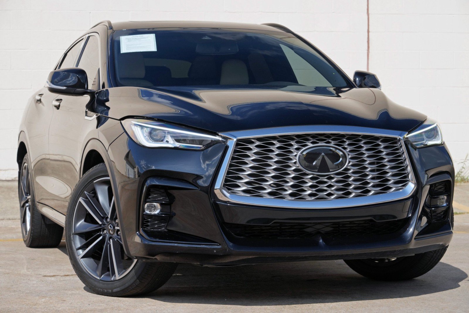 Used 2023 INFINITI QX55 Luxe w/ Cargo Package AWD/4WD image 2