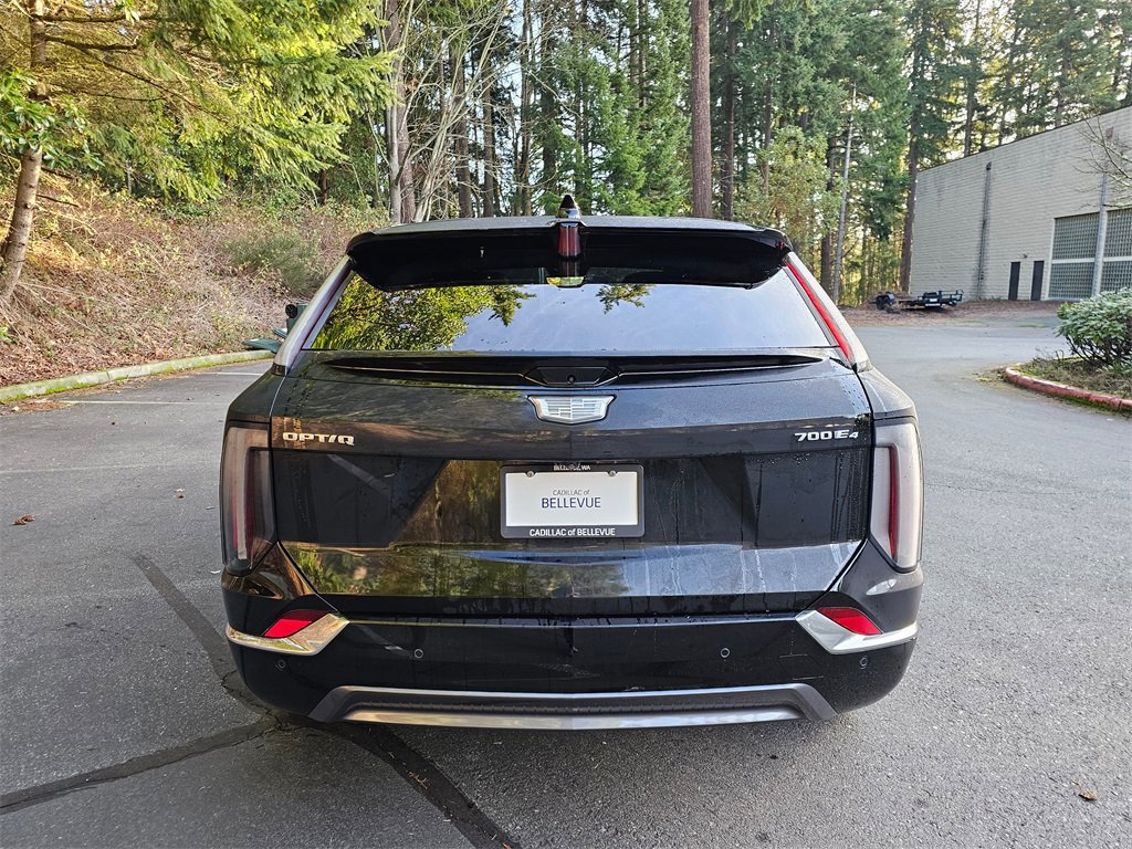 New 2026 Cadillac Optiq Luxury 1 image 6