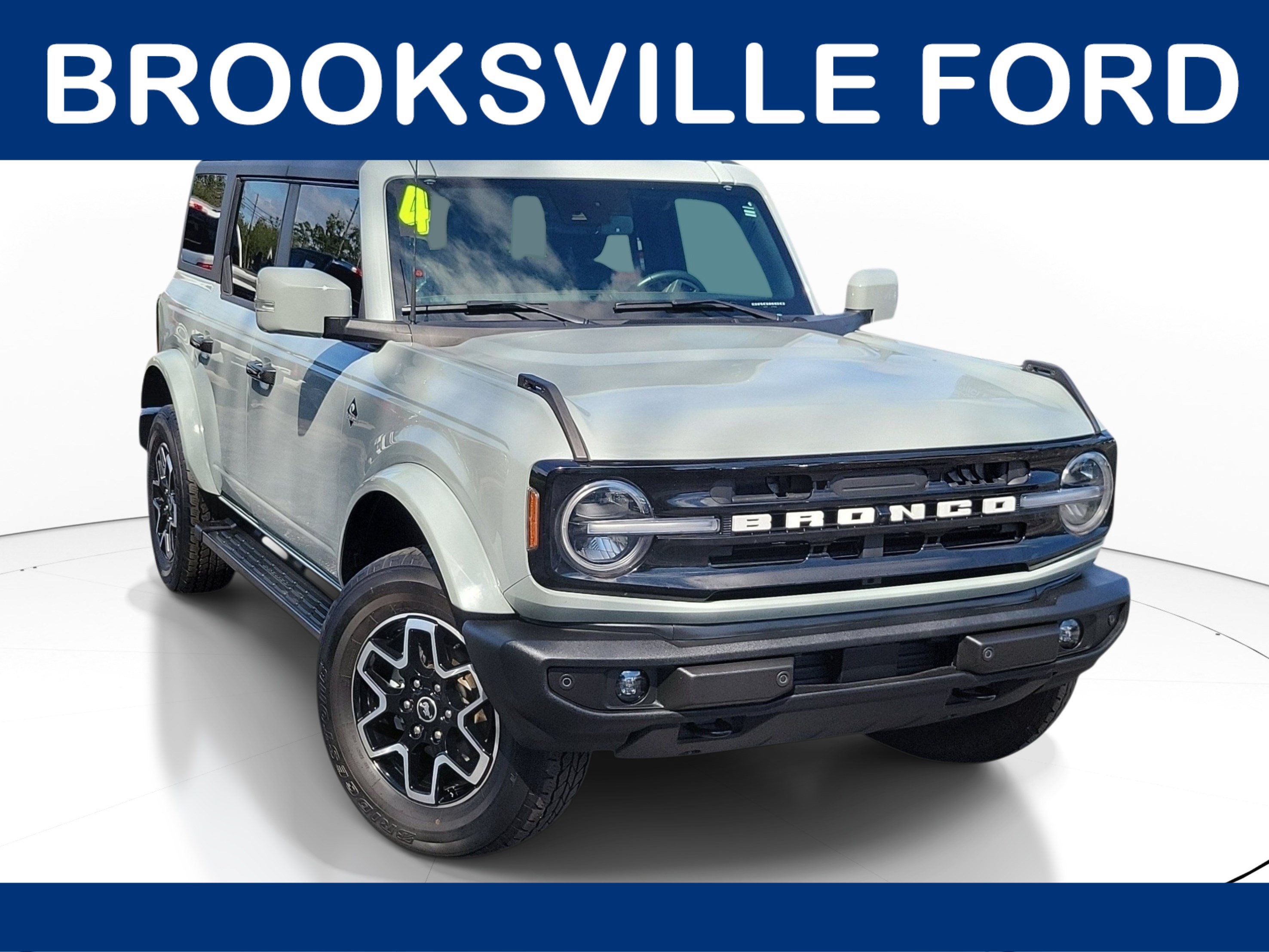 Used 2024 Ford Bronco Outer Banks AWD/4WD image 1