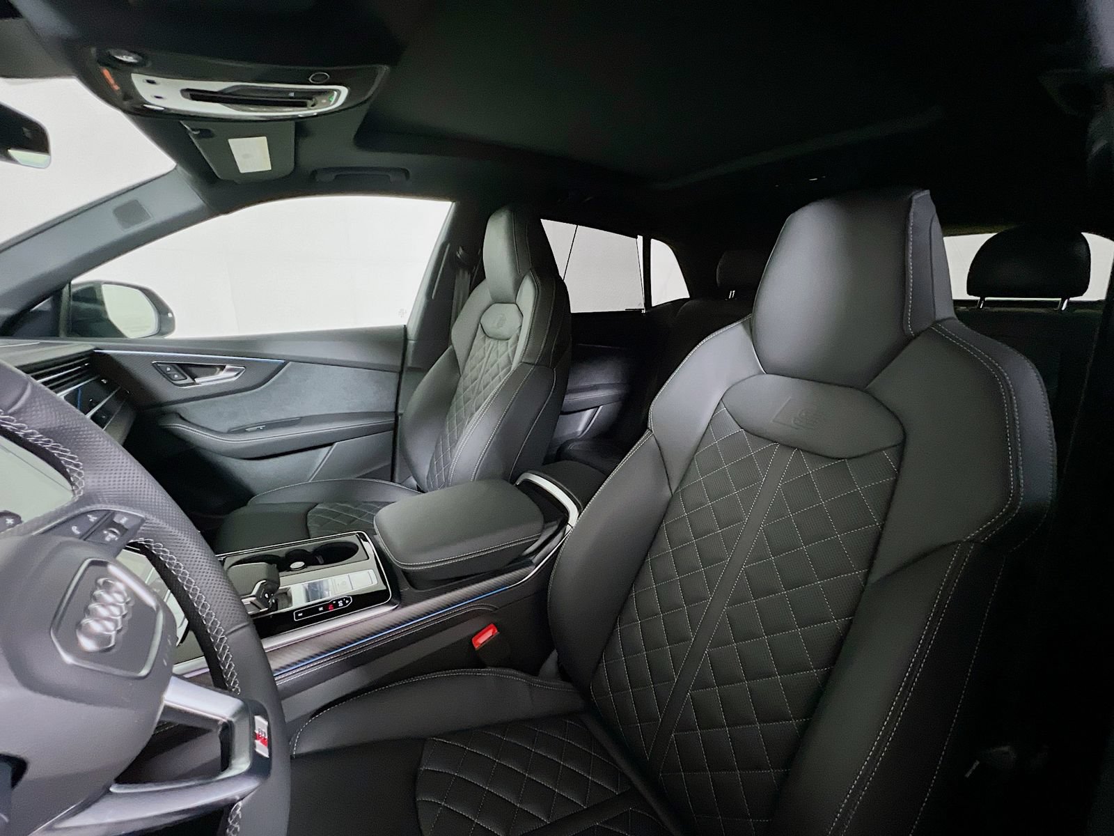 Used 2025 Audi SQ8 Premium Plus AWD/4WD image 11