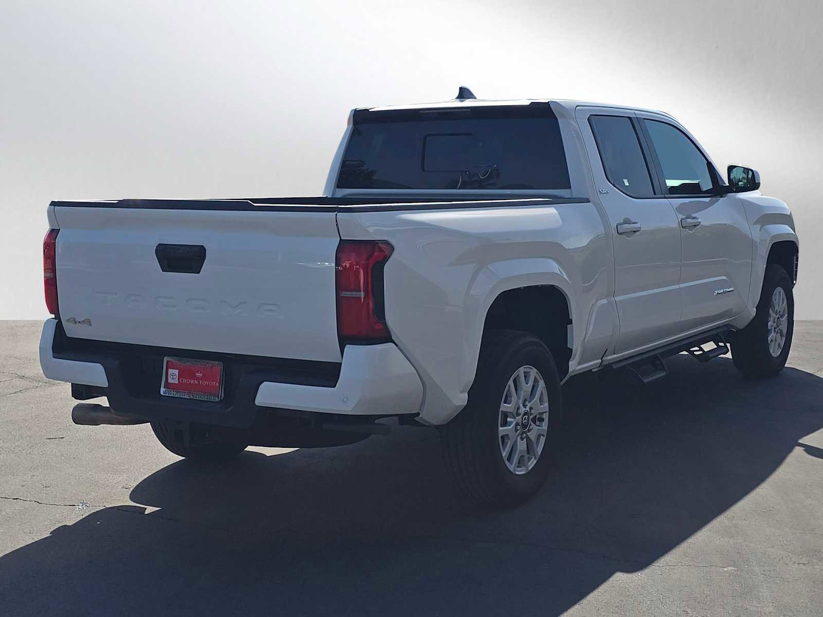 Certified 2025 Toyota Tacoma SR5 w/ SR5 Upgrade Package AWD/4WD image 3