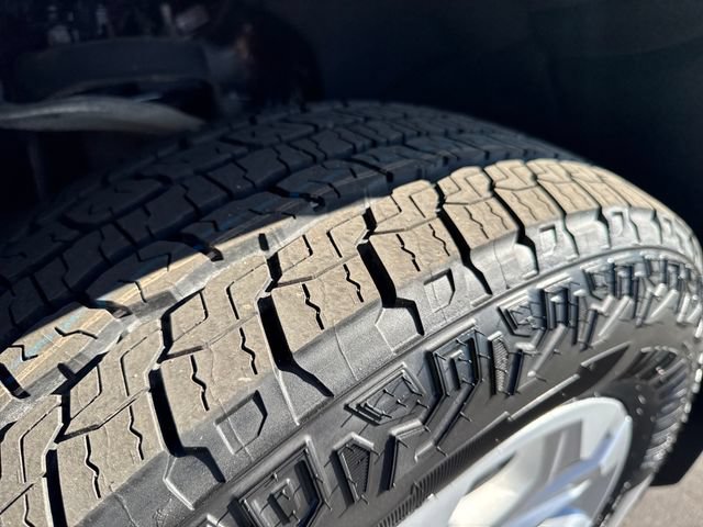 Used 2025 Chevrolet Silverado 1500 LTZ AWD/4WD image 28