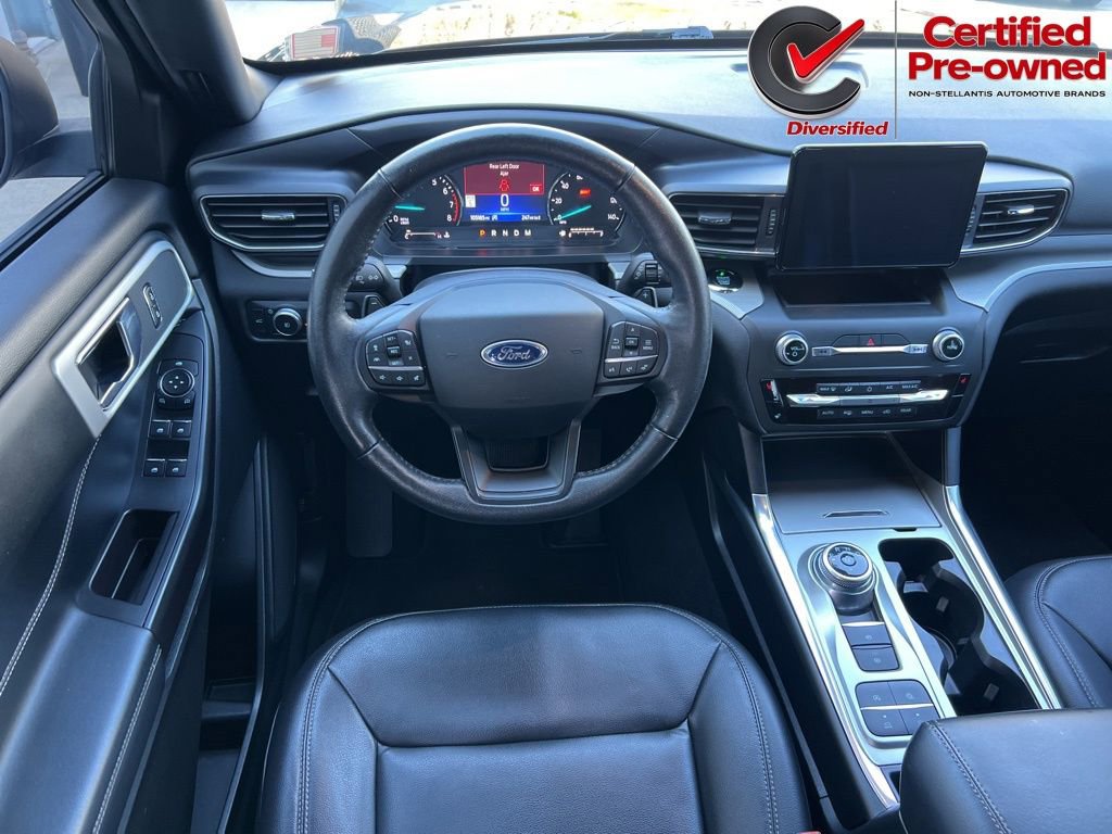 Used 2020 Ford Explorer XLT w/ Equipment Group 202A RWD image 5