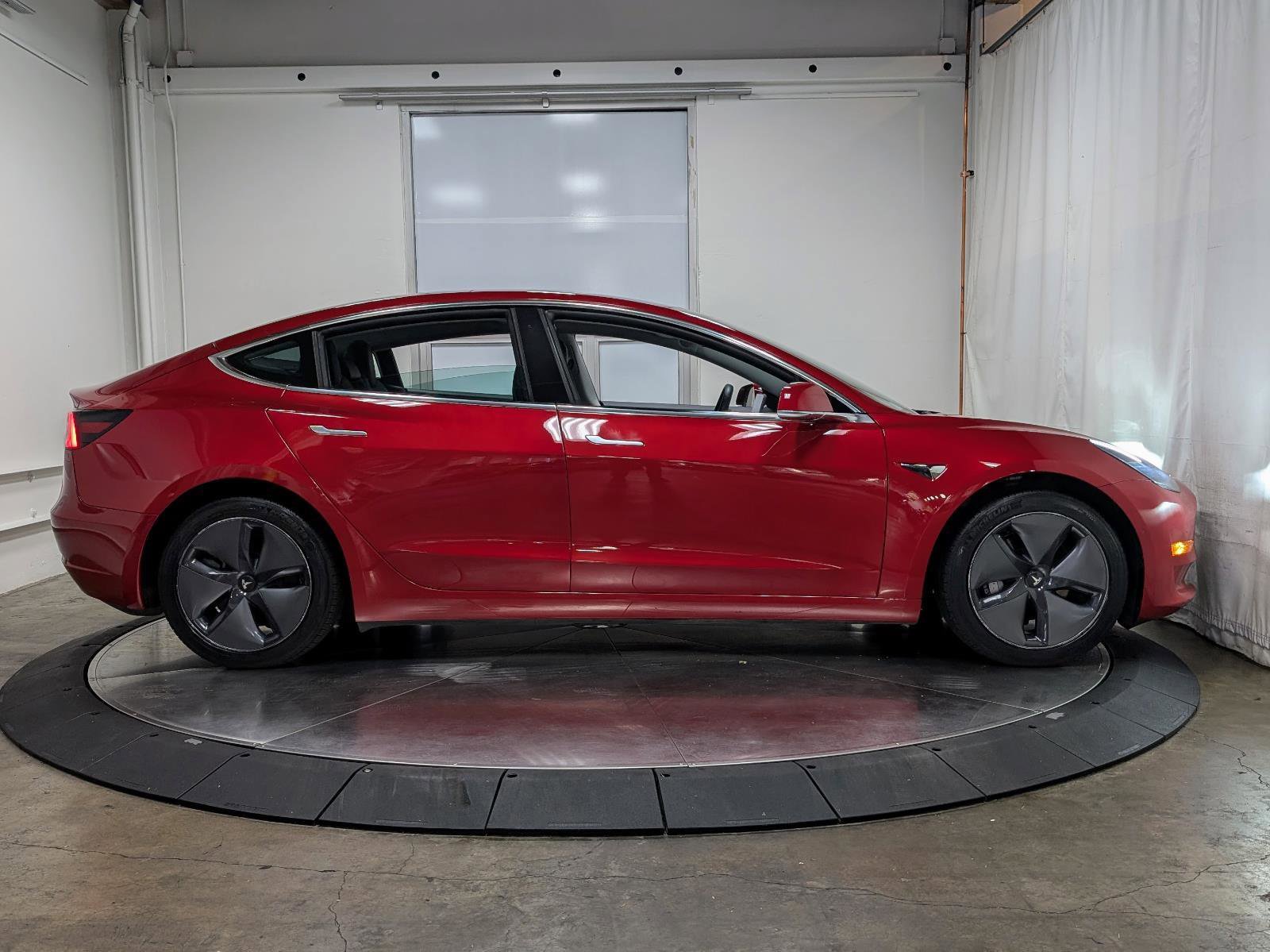 Used 2020 Tesla Model 3 Performance image 10