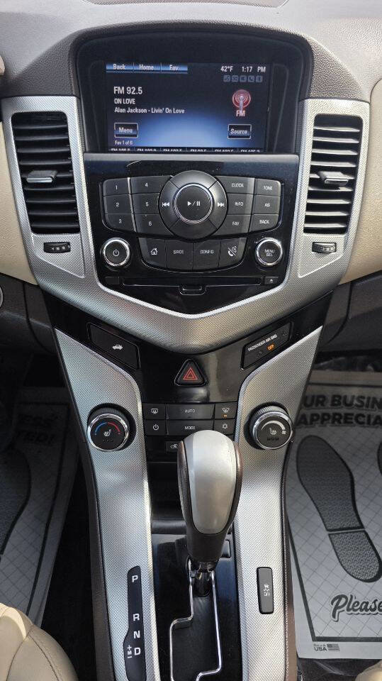 Used 2015 Chevrolet Cruze LTZ image 17