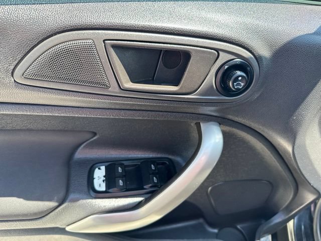 Used 2012 Ford Fiesta SE FWD image 20