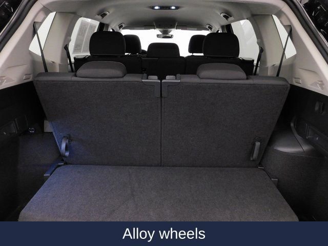 Used 2024 Volkswagen Tiguan S image 17