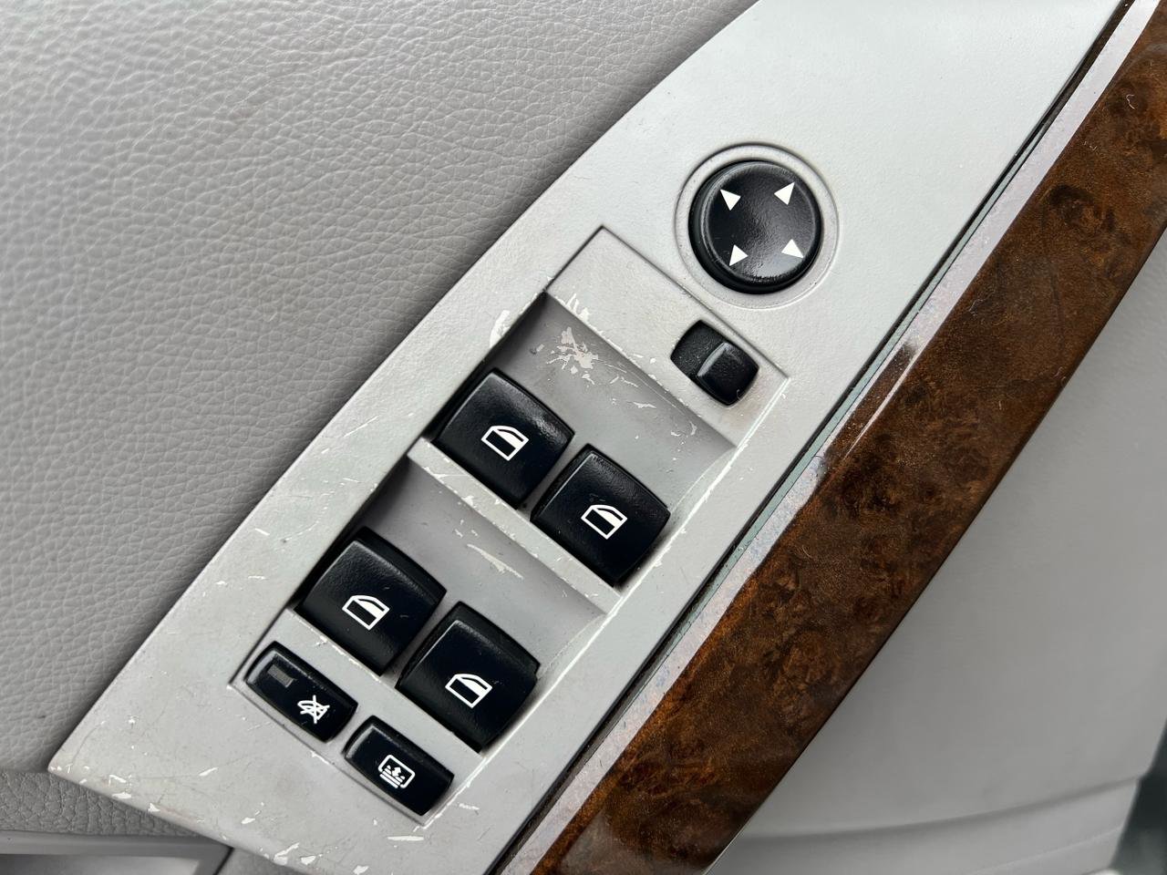 Used 2006 BMW 530xi Sedan image 36