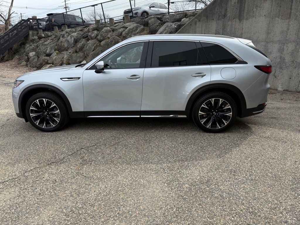 Used 2024 MAZDA CX-90 Plug-In Hybrid w/ Premium Plus image 2