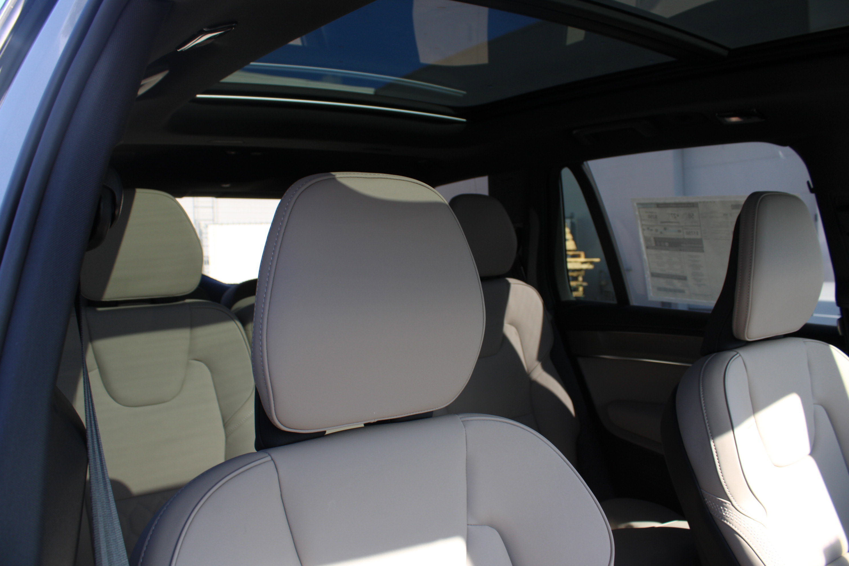 New 2026 Volvo XC90 T8 Plus w/ Protection Package Premier AWD/4WD image 47